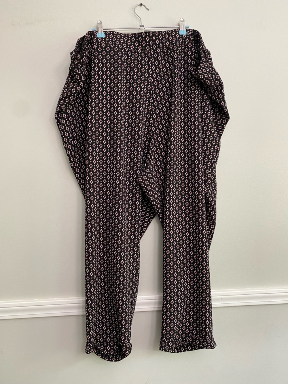 Torrid Black Patterned‎ Stretchy Pants - Sz 6